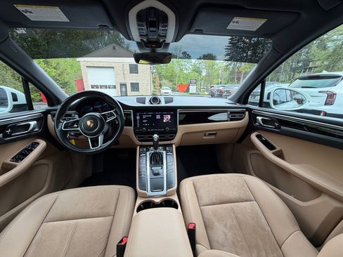 Used 2021 Porsche Macan AWD/4WD image 21