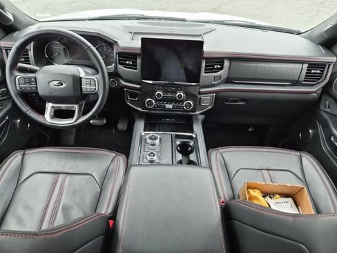 Certified 2024 Ford Expedition Limited AWD/4WD image 19