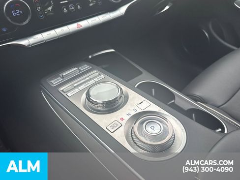 Used 2023 Genesis Electrified GV70 Advanced image 37