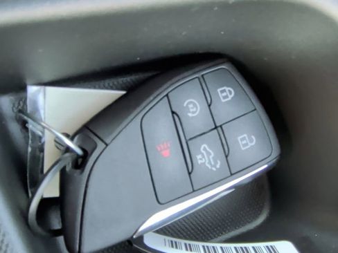 New 2025 GMC Sierra 1500 Elevation image 46