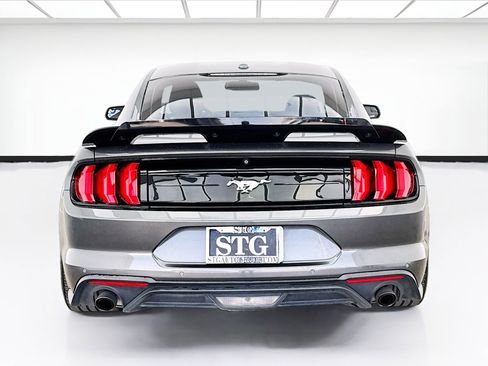Used 2018 Ford Mustang Premium RWD image 5