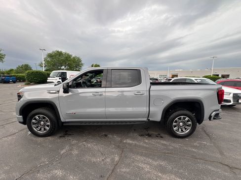 Certified 2024 GMC Sierra 1500 AT4 w/ Technology Package AWD/4WD image 11