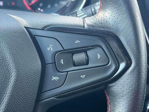 Used 2021 Chevrolet TrailBlazer RS w/ Sun and Liftgate Package image 17