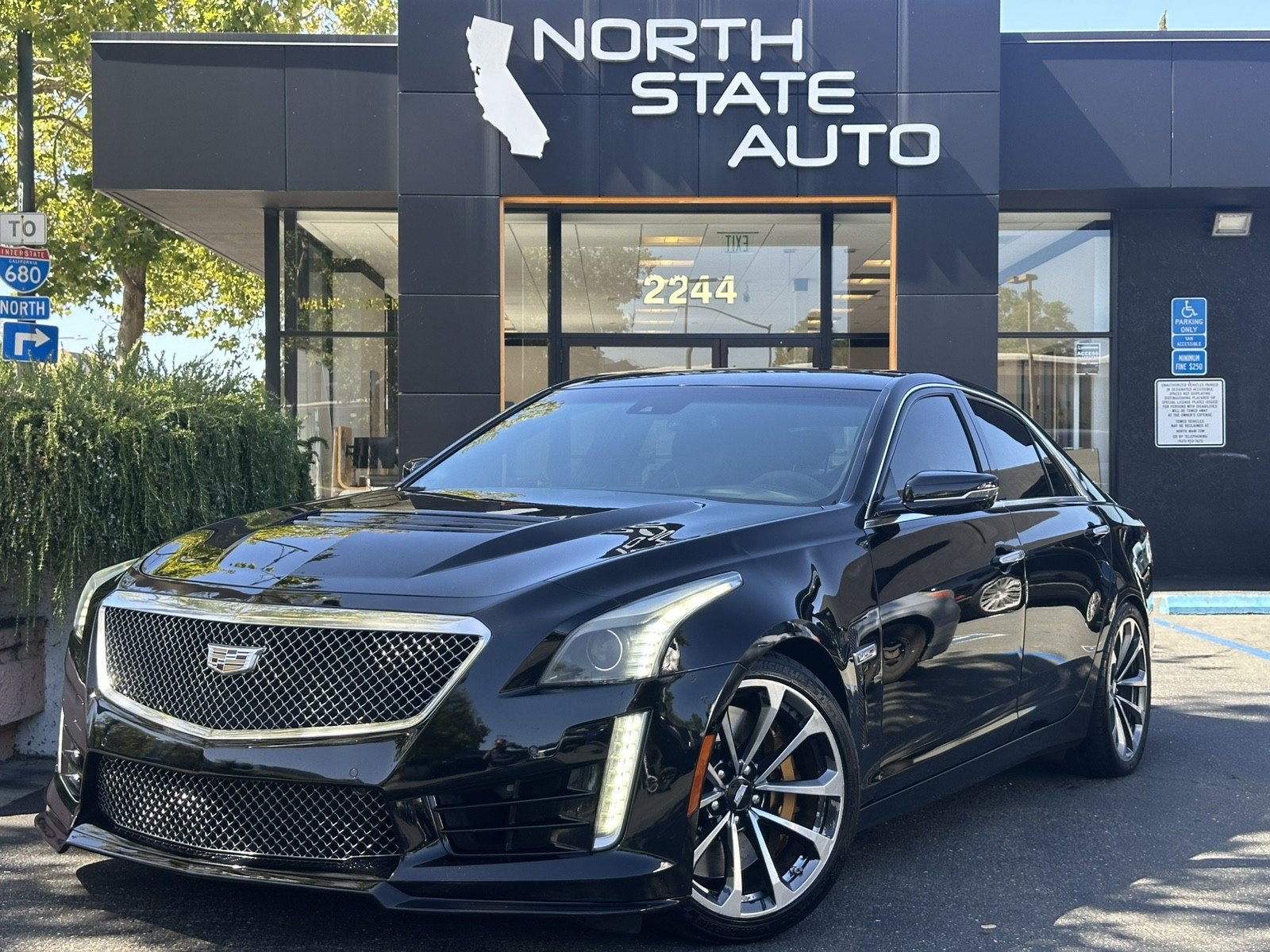 Used 2016 Cadillac CTS V Sedan w/ Luxury Package RWD image 2