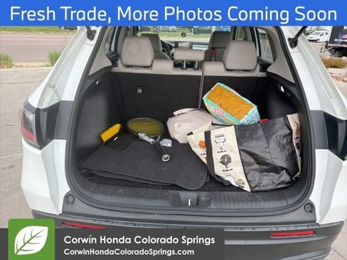 Used 2023 Honda HR-V LX image 9