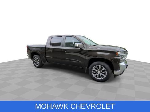 Used 2019 Chevrolet Silverado 1500 LT w/ All-Star Edition AWD/4WD image 2