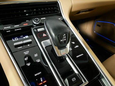 Used 2021 Porsche Panamera 4 AWD/4WD image 18
