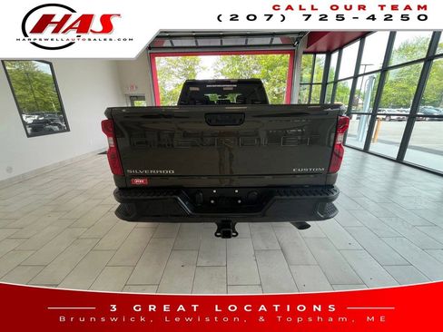 Used 2023 Chevrolet Silverado 2500 Custom w/ Custom Value Package AWD/4WD image 5