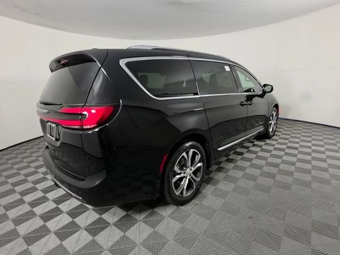 New 2026 Chrysler Pacifica Pinnacle w/ Trailer Tow Group image 5