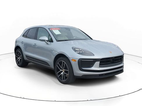 Used 2023 Porsche Macan AWD/4WD image 1