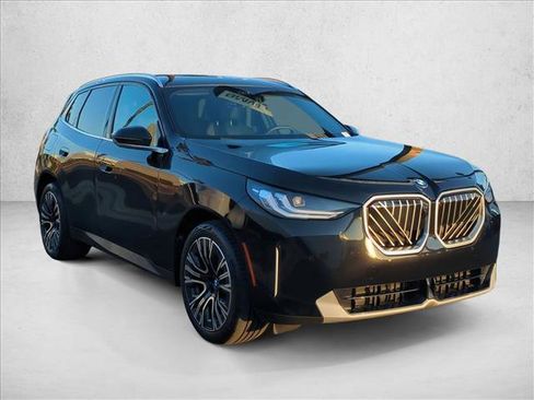 Certified 2025 BMW X3 xDrive30i w/ Premium Package AWD/4WD image 3