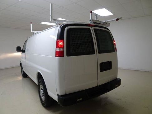 Used 2021 Chevrolet Express 2500 w/ Driver Convenience Package RWD image 4