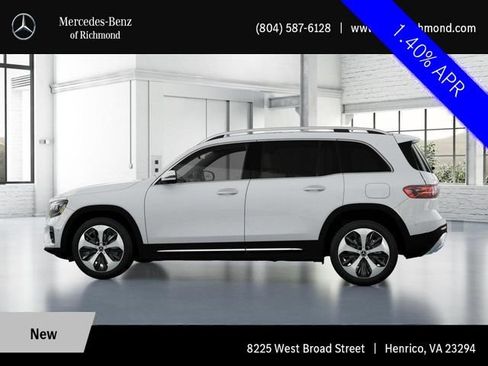 Used 2026 Mercedes-Benz GLB 250 4MATIC image 33