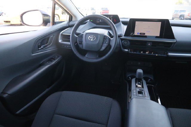 Used 2025 Toyota Prius LE AWD/4WD image 22