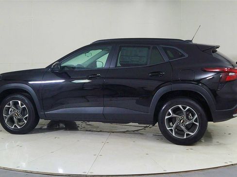 New 2026 Chevrolet Trax LT image 4