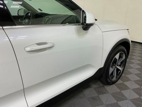Certified 2024 Volvo XC40 B5 Plus w/ Climate Package image 6