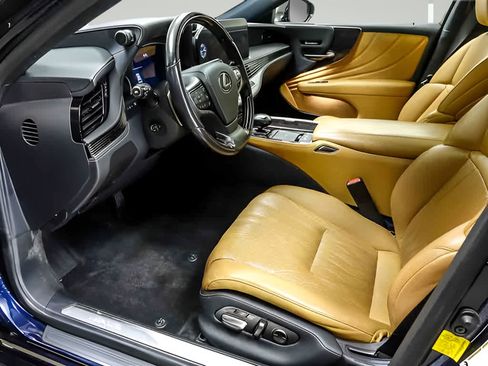 Used 2022 Lexus LS 500 AWD w/ Interior Upgrade Package image 10