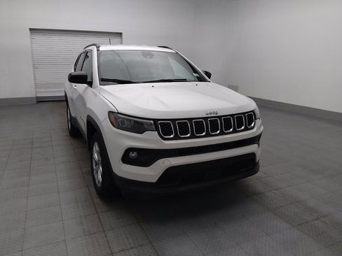 Used 2025 Jeep Compass Latitude AWD/4WD image 13