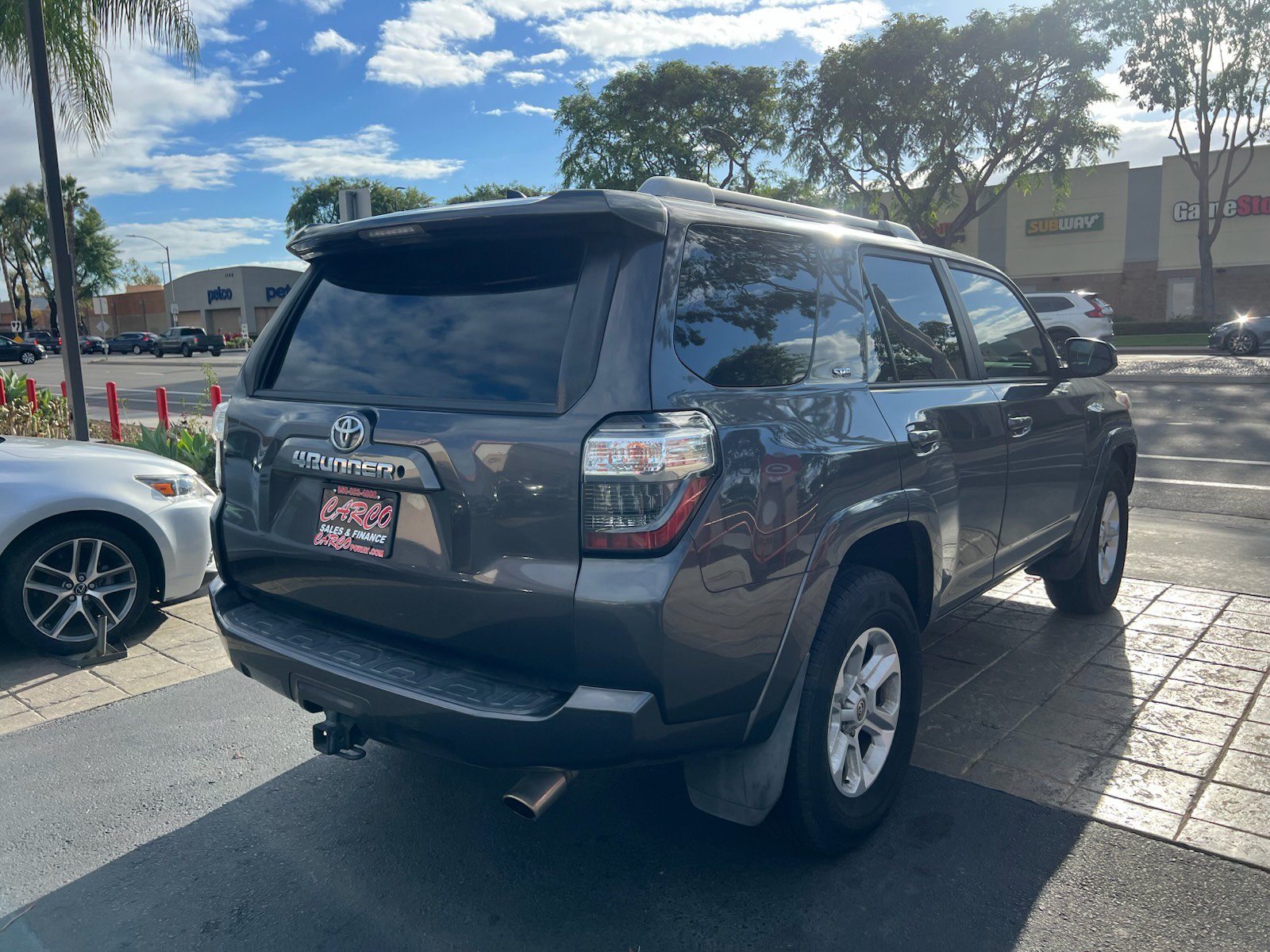 Used 2018 Toyota 4Runner SR5 RWD image 8