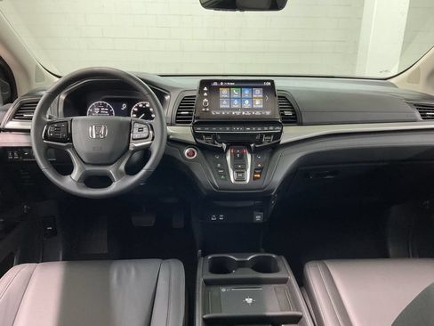 Certified 2026 Honda Odyssey EX-L image 8