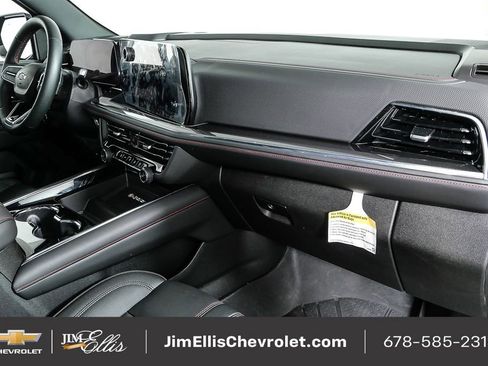 Used 2025 Chevrolet Suburban RST w/ Comfort Package image 26