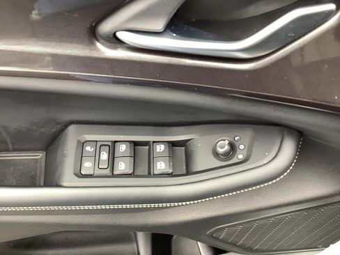 Certified 2023 Jeep Grand Cherokee Laredo w/ Trailer Tow Prep Group (B) image 11