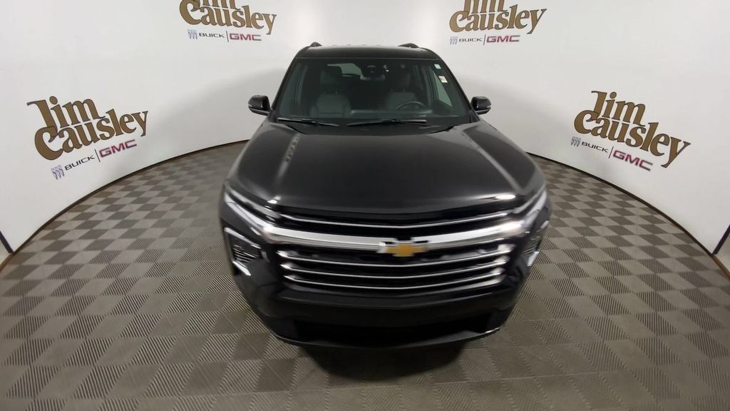 Certified 2024 Chevrolet Traverse LT AWD/4WD image 3