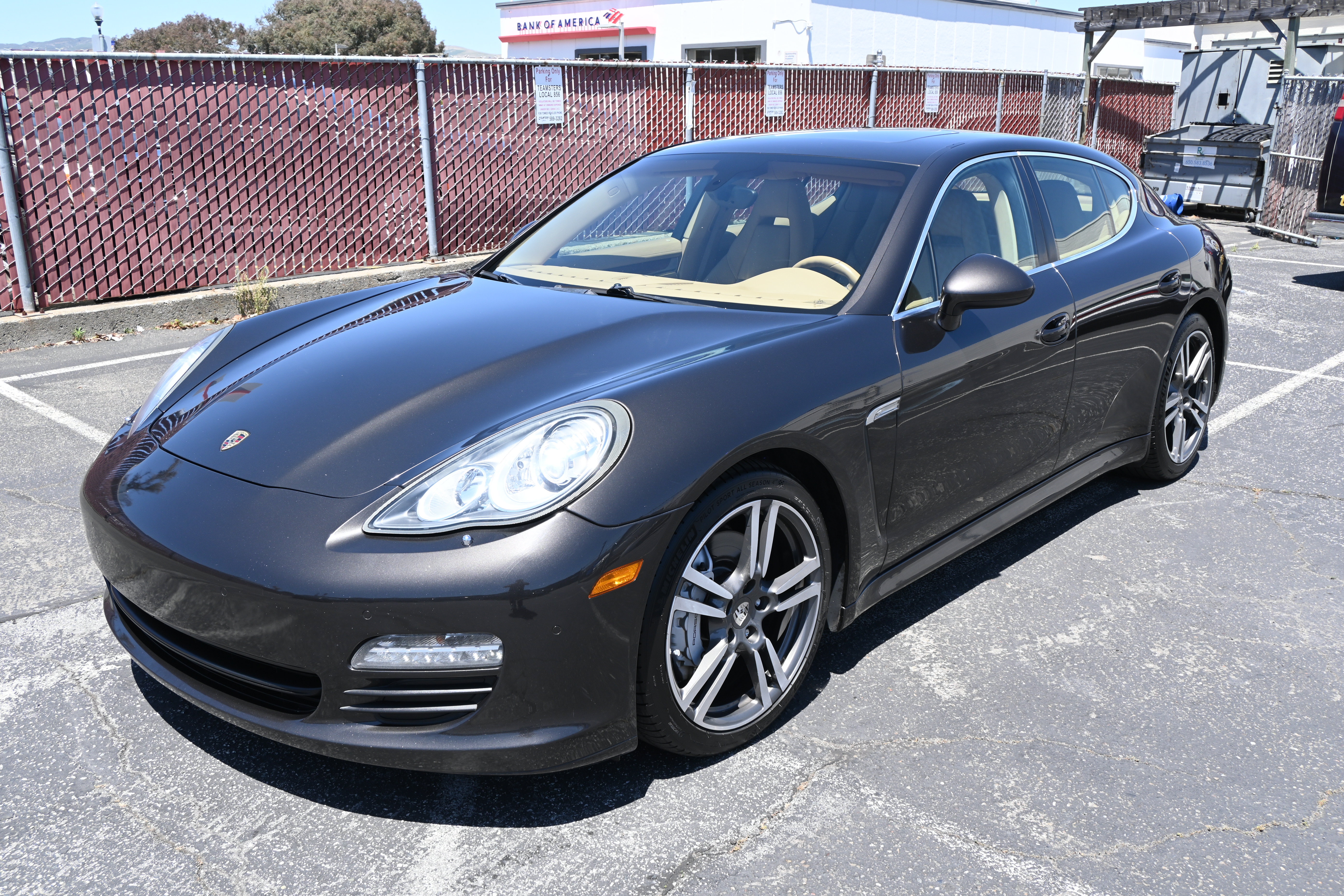 Used 2011 Porsche Panamera S RWD image 3