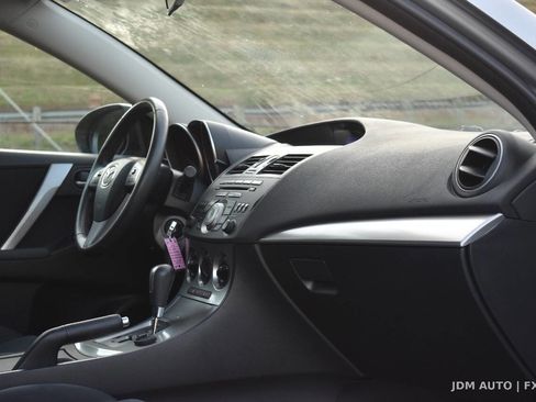 Used 2011 MAZDA MAZDA3 s Sport FWD image 17