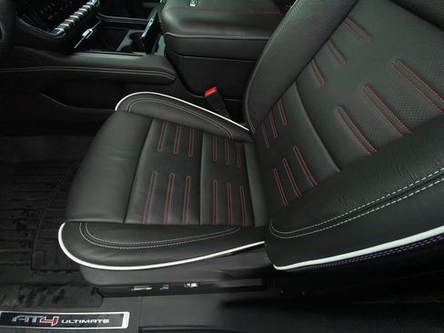 Used 2025 GMC Yukon AT4 Ultimate image 22