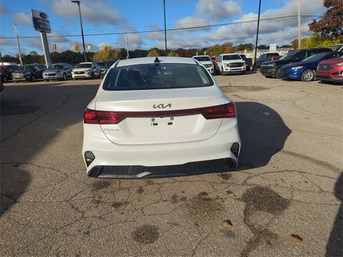 Used 2023 Kia Forte LXS image 12