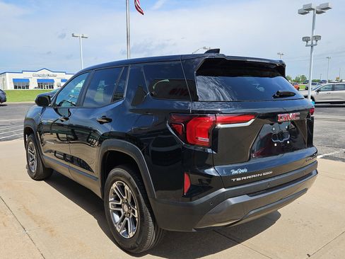 Used 2025 GMC Terrain Elevation AWD/4WD image 3