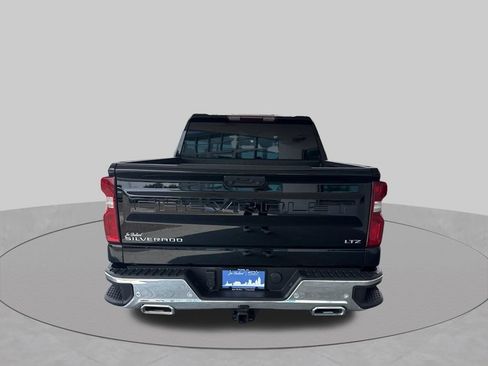 Used 2024 Chevrolet Silverado 1500 LTZ w/ Z71 Off-Road Package AWD/4WD image 5