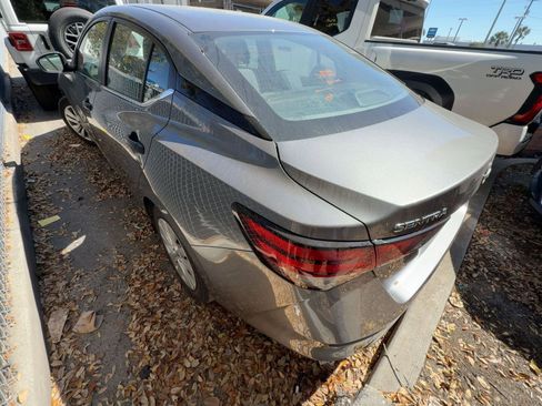 Used 2025 Nissan Sentra S image 9