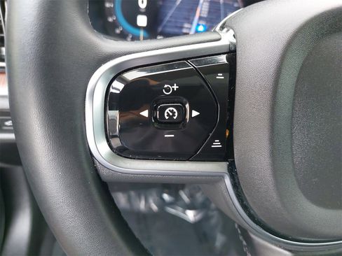 Used 2024 Volvo S60 B5 Plus image 17