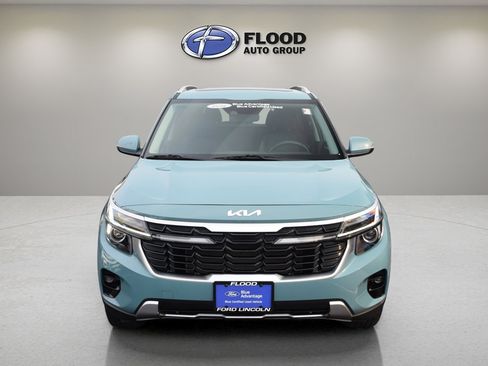 Used 2024 Kia Seltos EX image 2