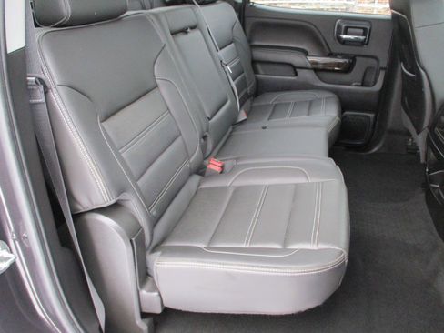 Used 2015 GMC Sierra 2500 Denali w/ Suspension Package, Off-Road image 37