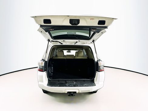 Used 2016 Toyota 4Runner SR5 Premium image 29