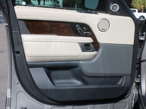 Used 2021 Land Rover Range Rover Westminster Edition image 13