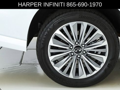 Used 2025 INFINITI QX80 Sensory AWD/4WD image 14