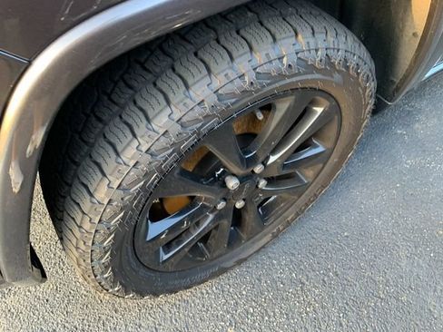 Certified 2021 Jeep Grand Cherokee Laredo X AWD/4WD image 2