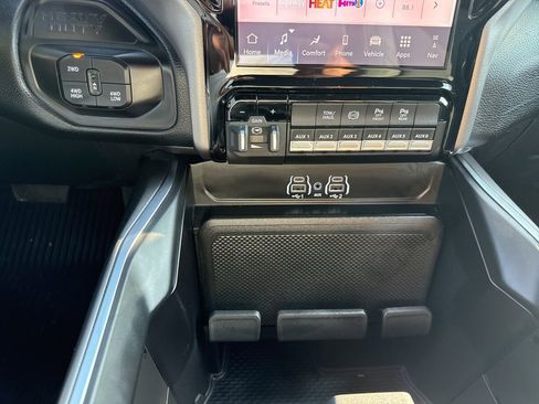 New 2026 RAM 2500 Big Horn AWD/4WD image 25