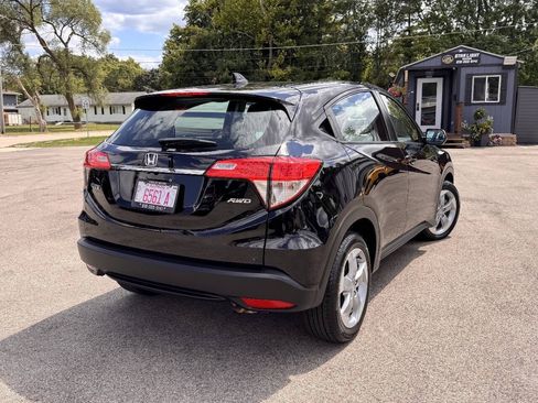 Used 2021 Honda HR-V LX image 3