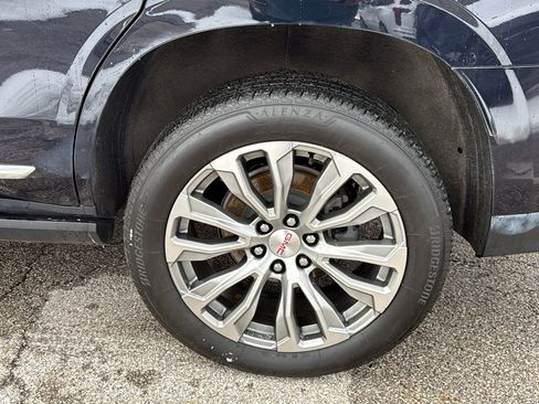 Used 2021 GMC Yukon Denali w/ Denali Premium Package image 31