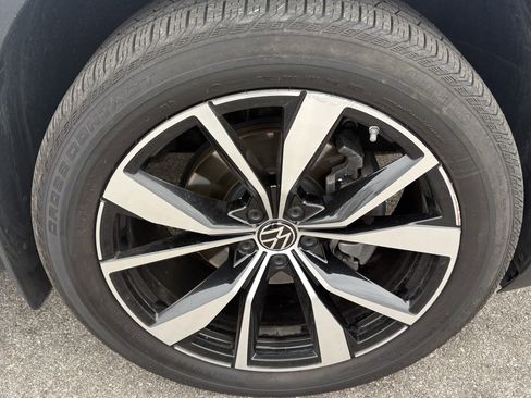 Used 2024 Volkswagen Atlas SEL Premium R-Line AWD/4WD image 12