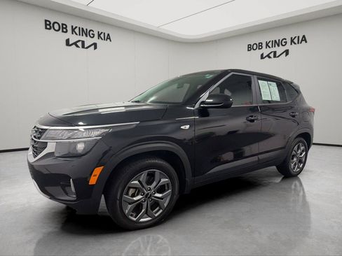 Used 2024 Kia Seltos LX AWD/4WD image 1