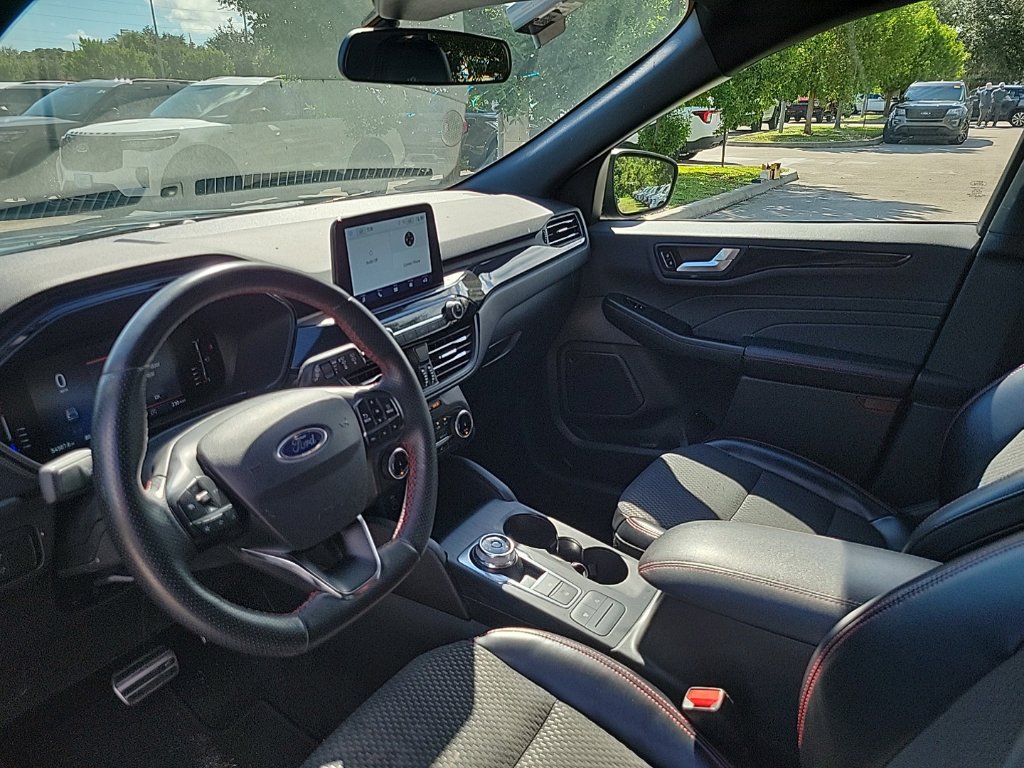 Used 2024 Ford Escape ST-Line AWD/4WD image 9
