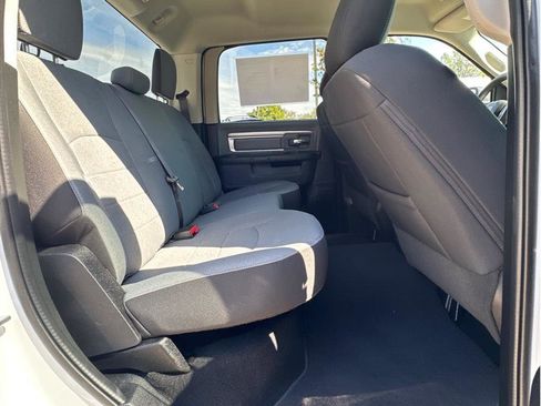 Used 2022 RAM 1500 Classic SLT image 12