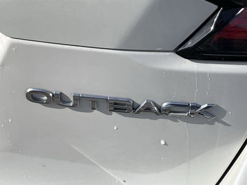 Used 2023 Subaru Outback Premium image 10