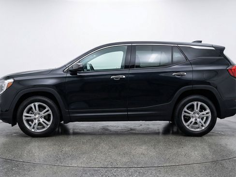 Used 2024 GMC Terrain SLE image 5